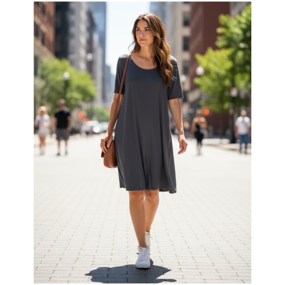 New Philosophy Stretch Crew Neck Elbow Sleeve Knit Dress size small Charcoal NWT